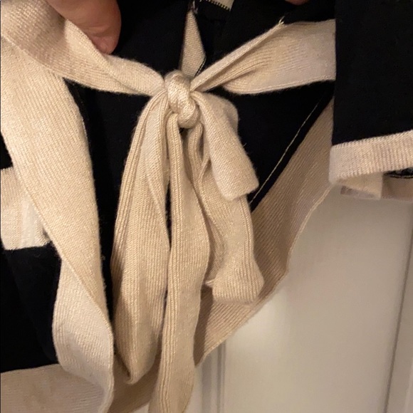 Dress Barn Sweater - Picture 4 of 6